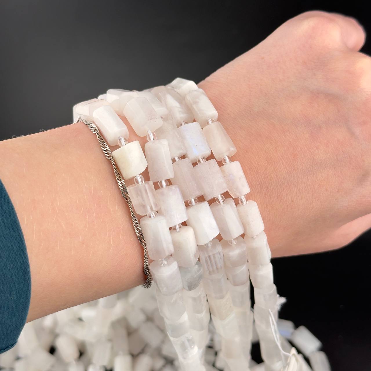 Бусины Лунный камень размер 8*12мм натуральный камень